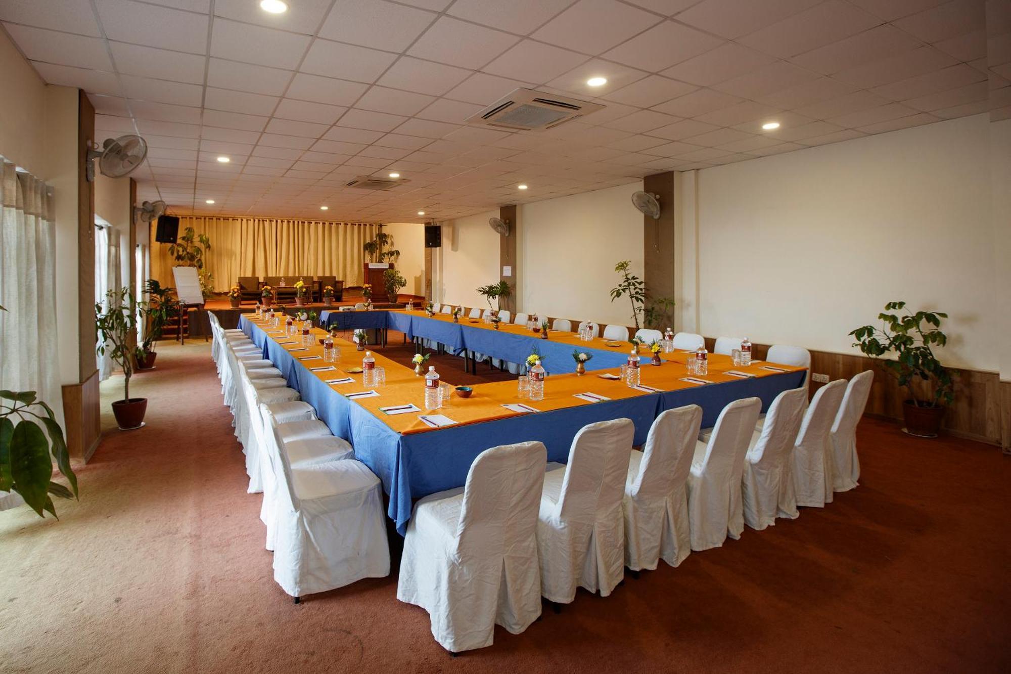 Dhulikhel Lodge Resort Екстериор снимка
