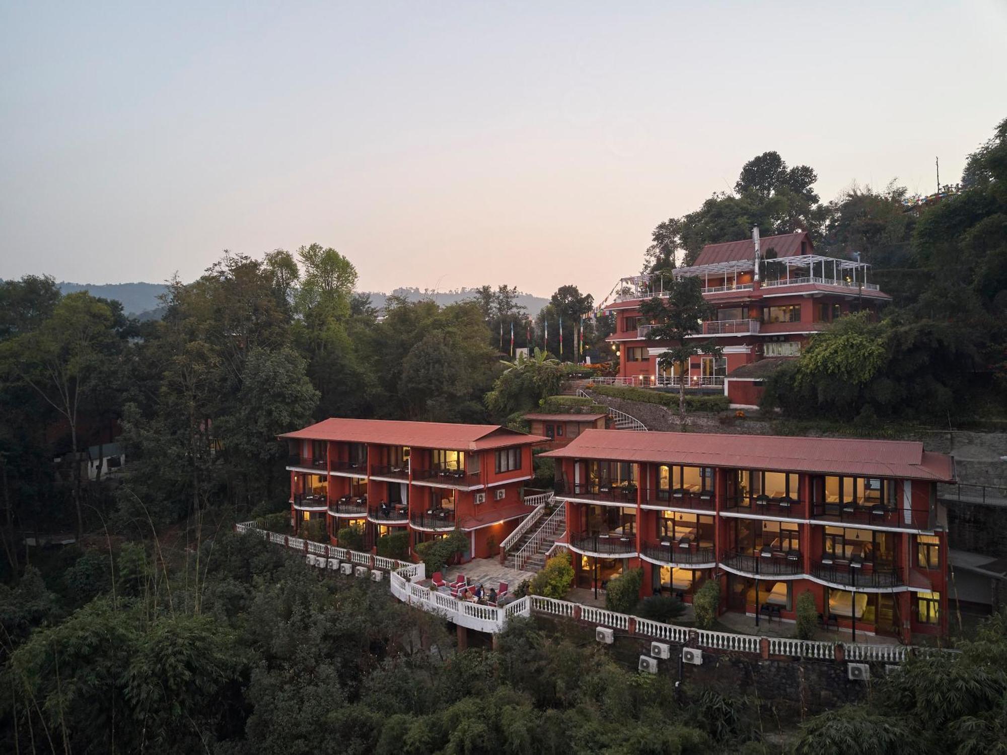 Dhulikhel Lodge Resort Екстериор снимка